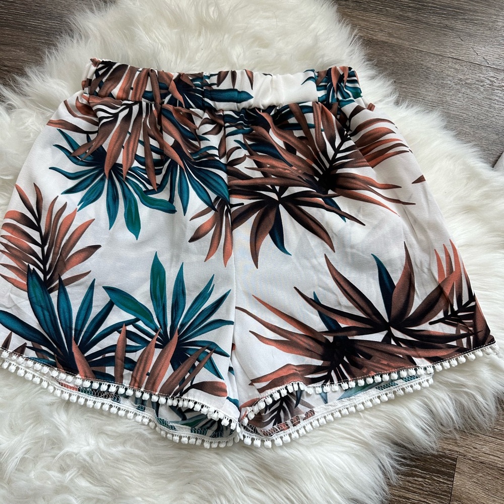 NEVER WORN Tropical Print Women's Shorts